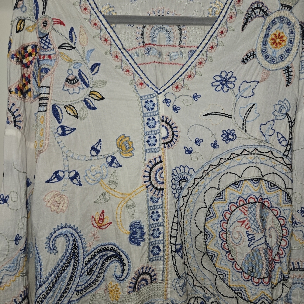 Zara White Blouse with Blue and Red Embroidery Size L - Picture 4 of 7